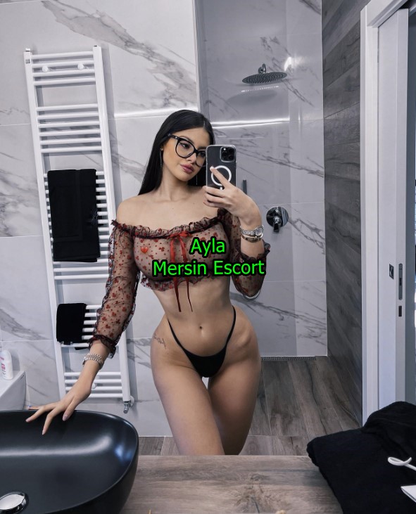 mersinescortayla-1 Mersin Escort Ayla Doğru Adrestesin!